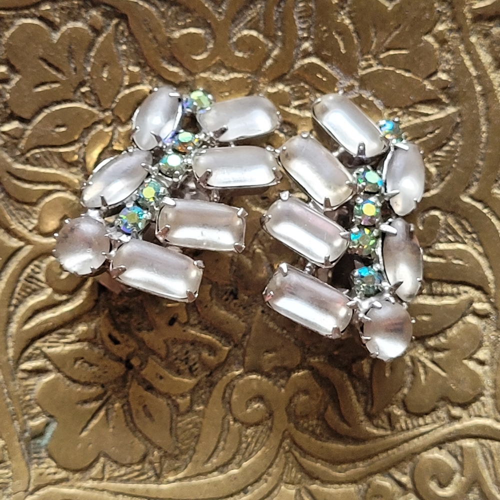 Vintage Continental Rhinestones Clip On Earrings
